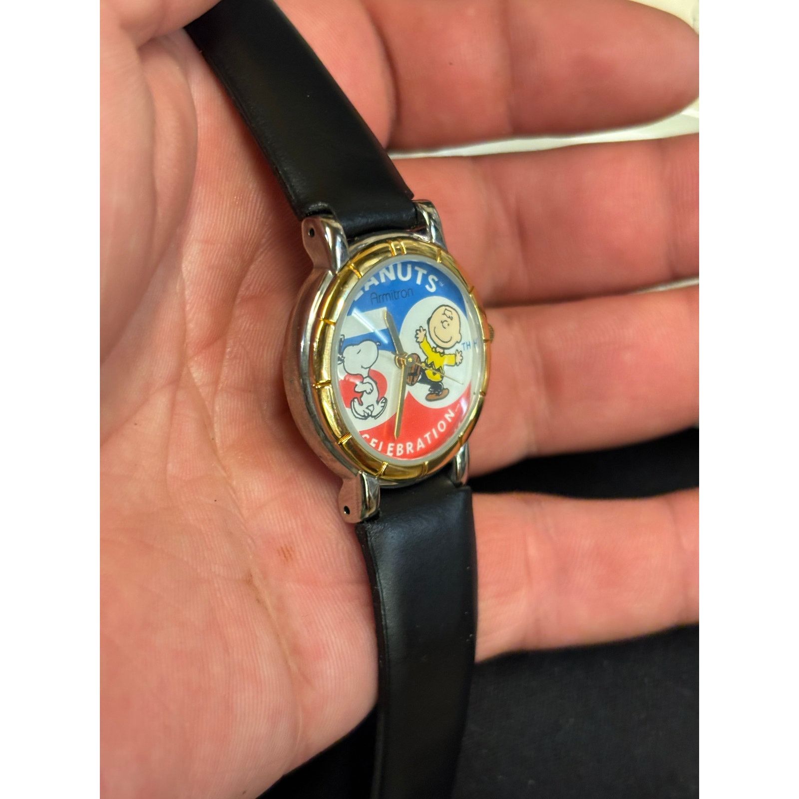 (B).Stroy Armitron Peanuts 50th Anniversary Watch! New Battery! Size ONE SIZE - 4 Thumbnail