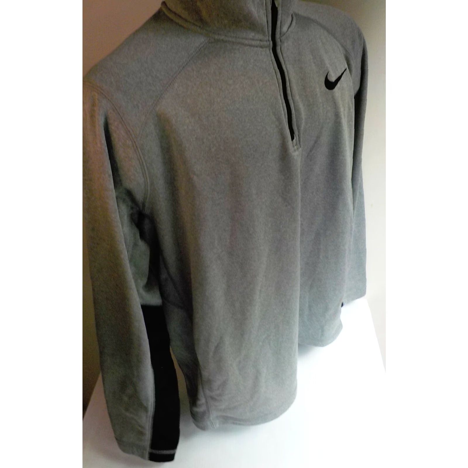 Nike VINTAGE Nike Therma-Fit 1/4 Zip Pullover Gray/Black Mens Large Sweatshirt Polyester Mock Neck Size US L / EU 52-54 / 3 - 3 Thumbnail