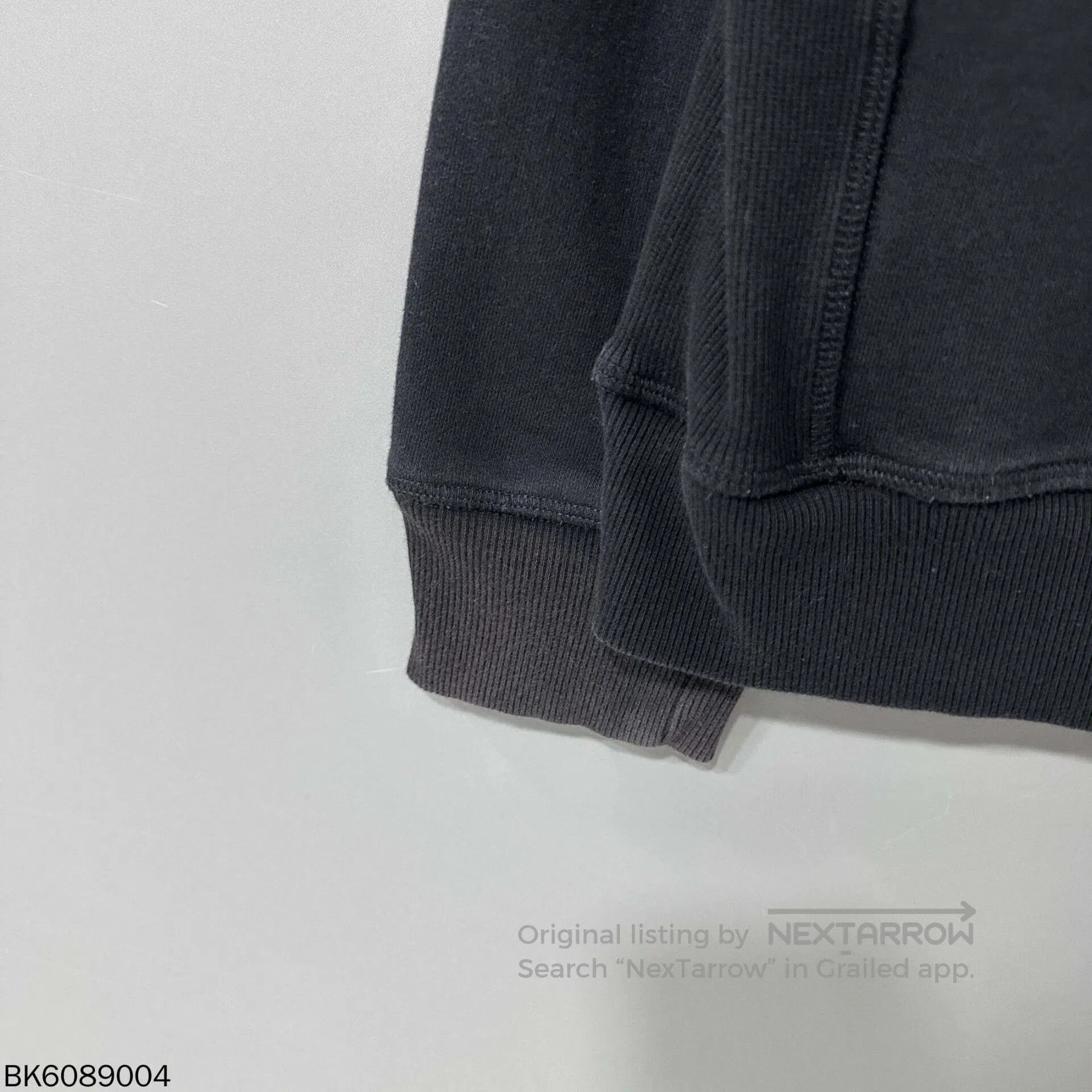 Dior dior logo sweatshirt in excellent condition. Size US XS / EU 42 / 0 - 2 Thumbnail