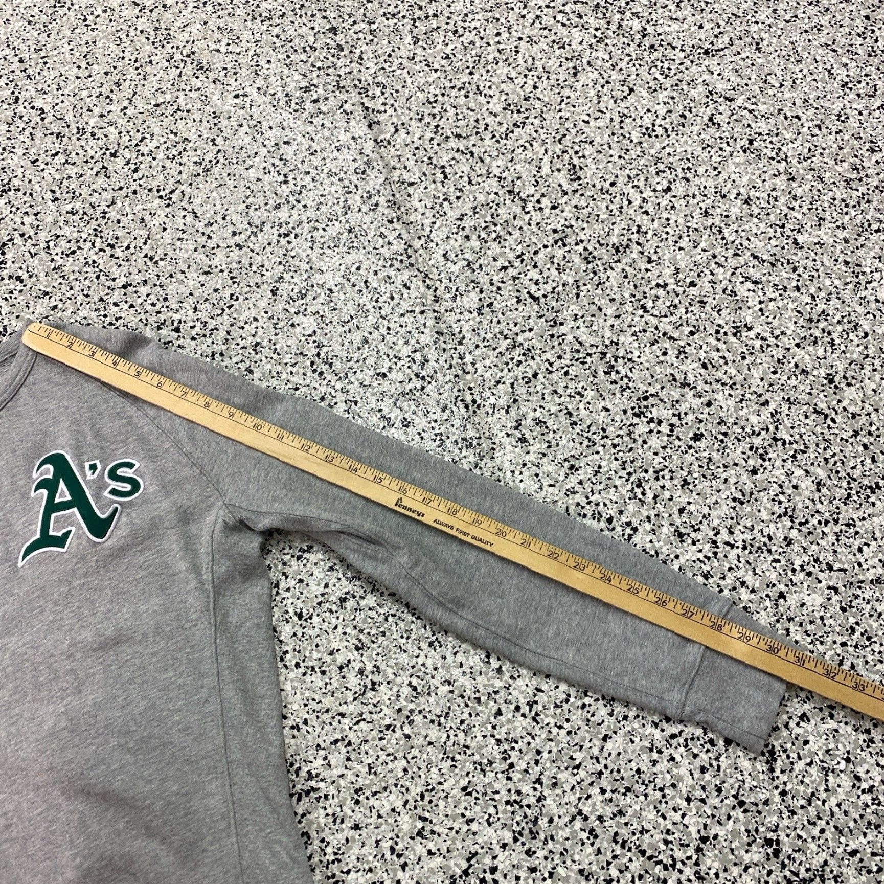 Levi's VINTAGE Levis MLB Oakland Athletics Sweatshirt Pullover Women's XL Gray Pullover Activewear Women Giants? Size XL / US 12-14 / IT 48-50 - 3 Thumbnail