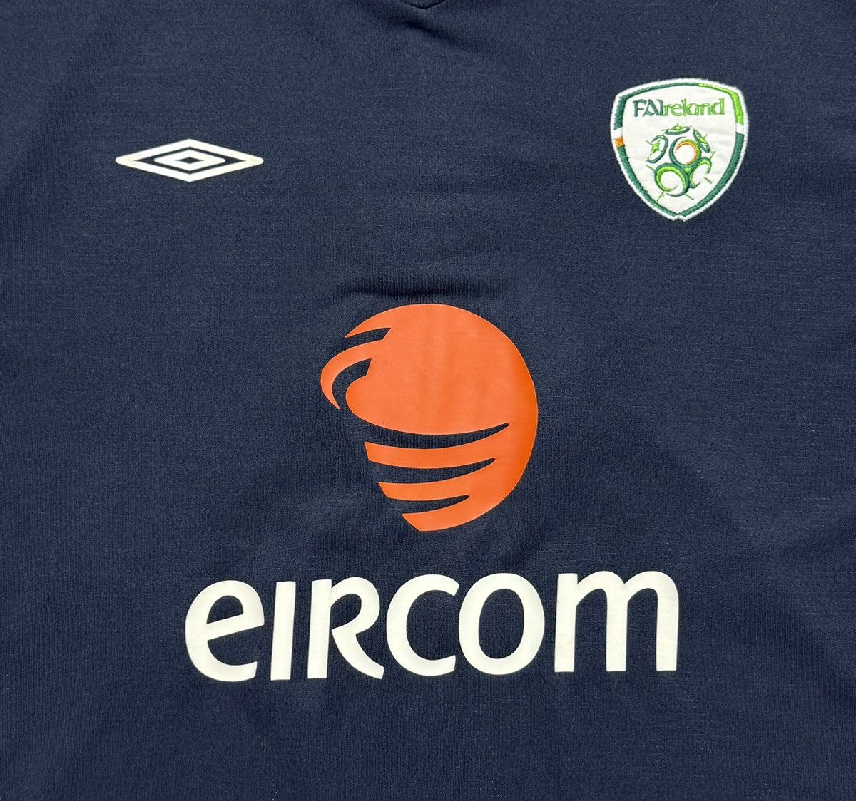 Umbro Ireland 2004 2005 2006 Football Shirt Soccer Jersey Umbro Size US L / EU 52-54 / 3 - 7 Thumbnail