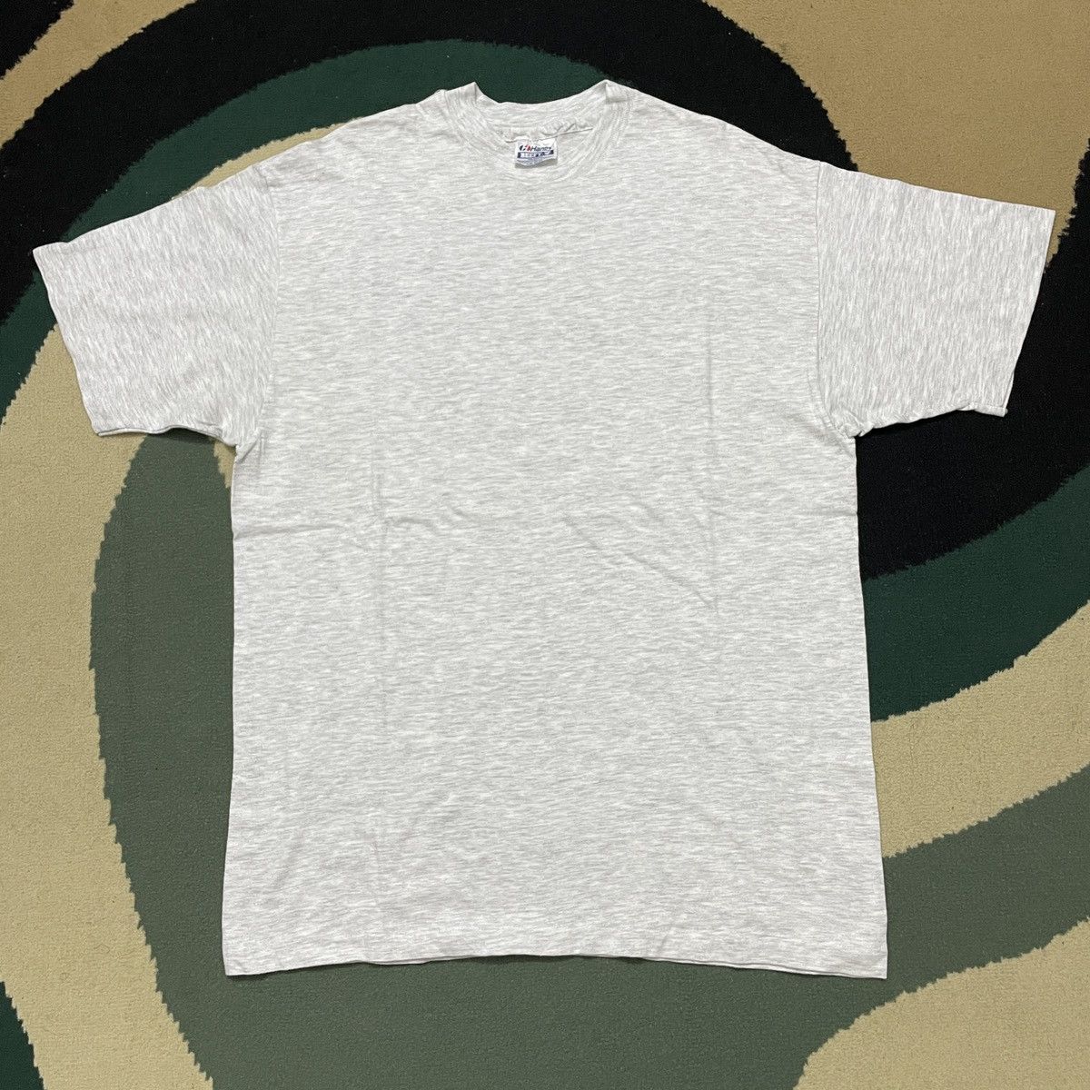 Vintage 1992 Hanes Beefy Vintage Blank Tee Size US L / EU 52-54 / 3 - 1 Thumbnail