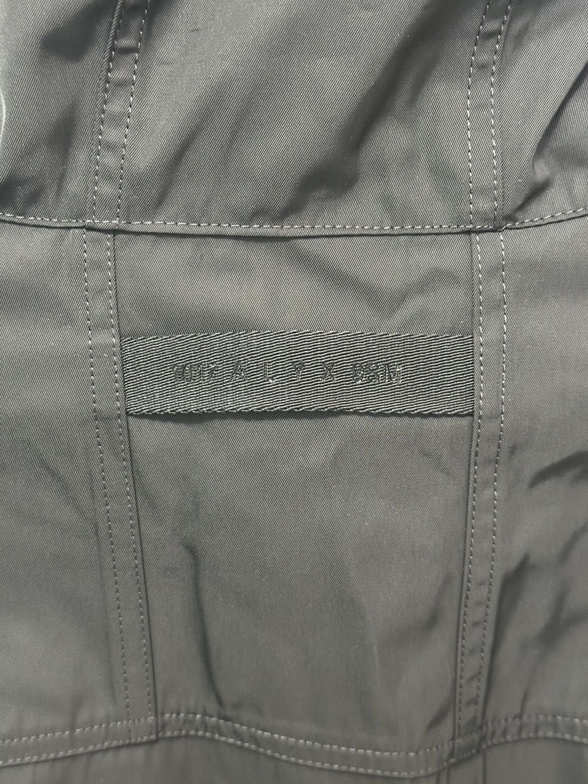 1017 ALYX 9SM 1017 ALYX 9SM Windbreaker — Size L Size US L / EU 52-54 / 3 - 3 Thumbnail