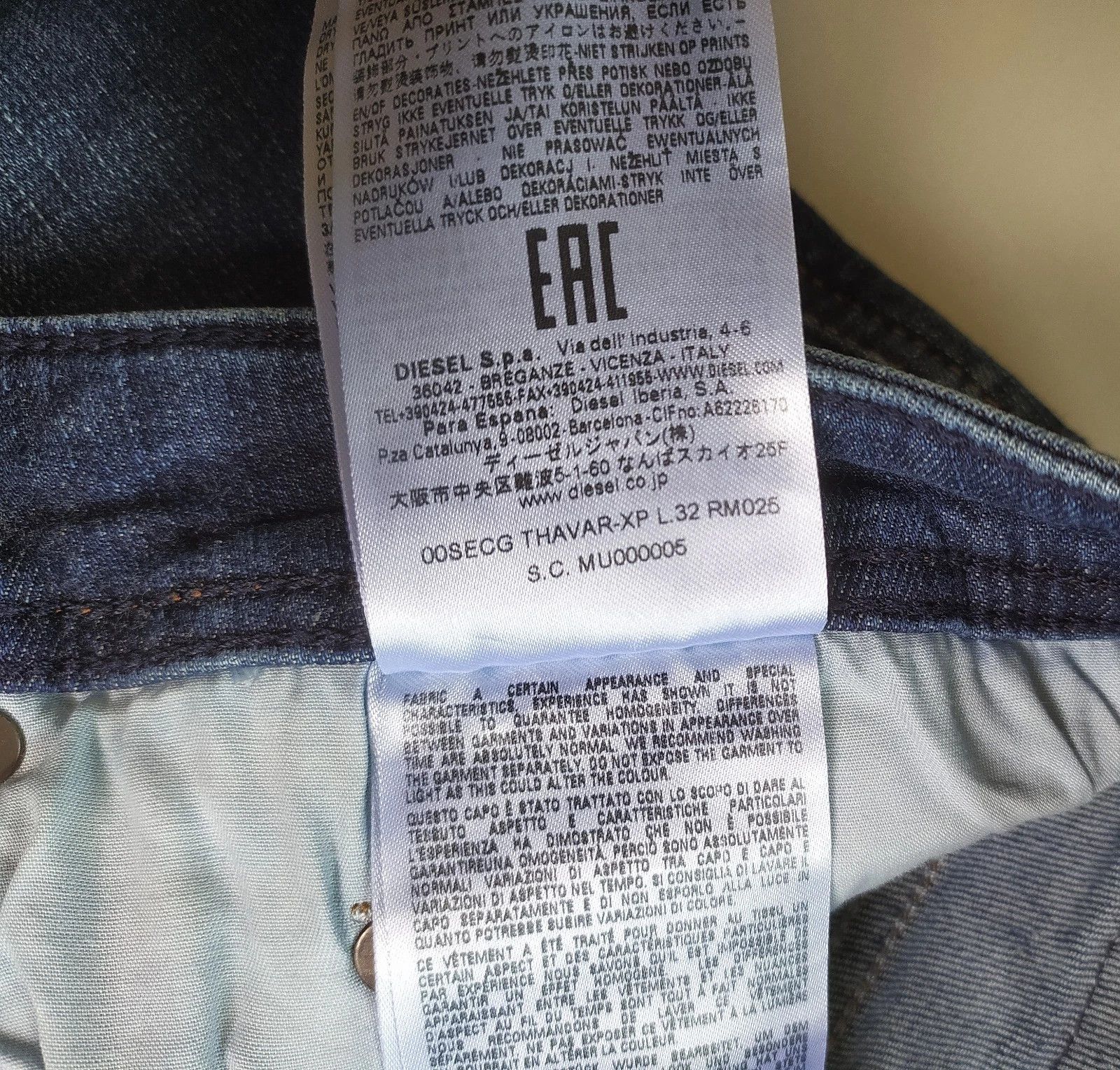 Diesel Diesel THAVAR-XP L.32 MENS JEANS T/9647 Size US 34 / EU 50 - 10 Thumbnail