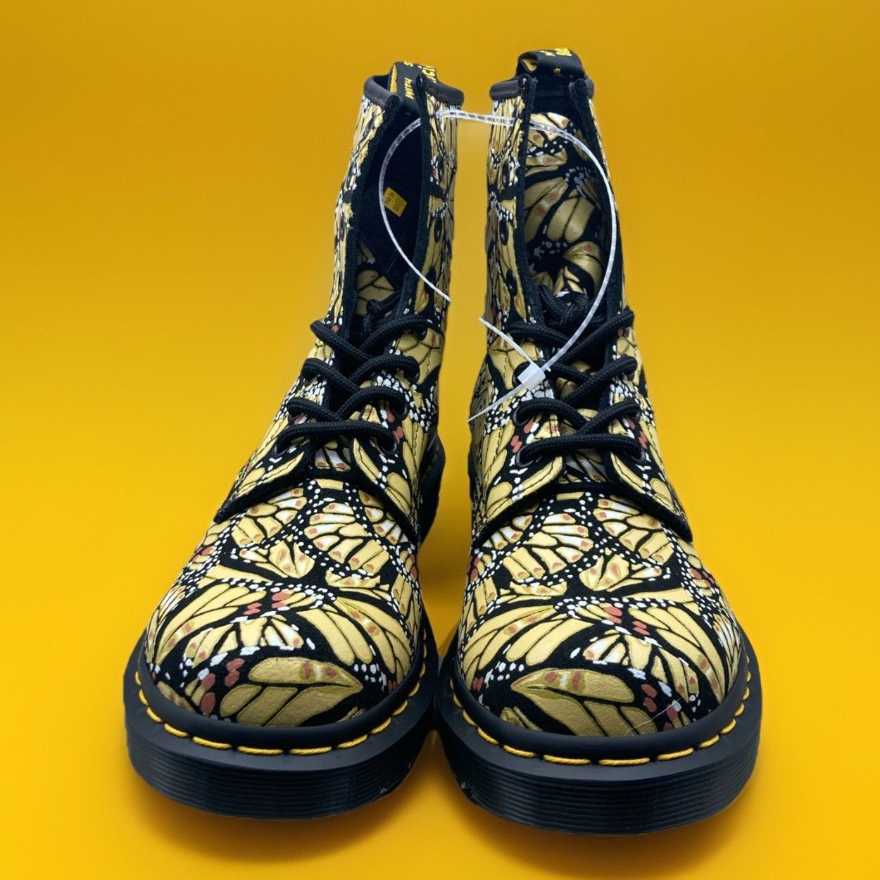 Dr. Martens NWOT Dr. Martens 1460 8-Eye Butterfly Boots Women's Size 7 Size US 7 / IT 37 - 4 Thumbnail