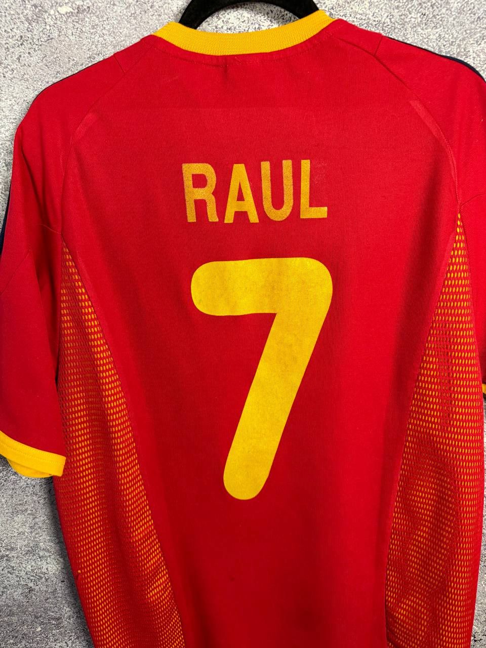 Adidas RAUL Vintage Spain National Team 2001 Adidas Soccer Jersey Size US M / EU 48-50 / 2 - 15 Thumbnail