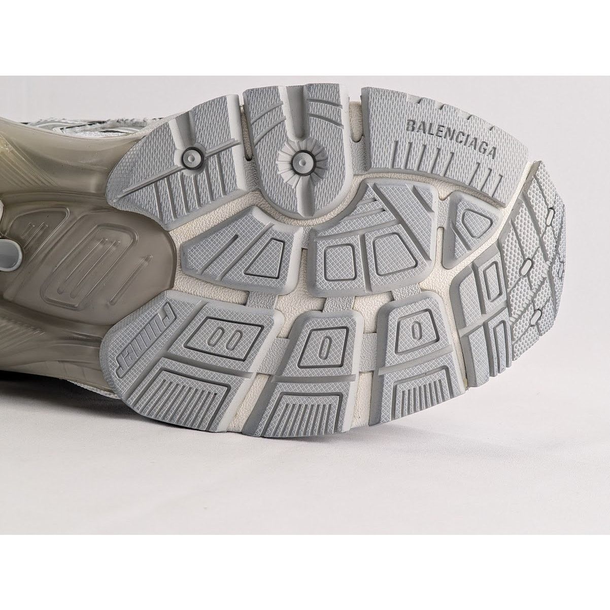 Balenciaga o1rshd1 Upper Mesh Rubber Metallic Runner in Silver/Grey Size US 13 / EU 46 - 8 Thumbnail
