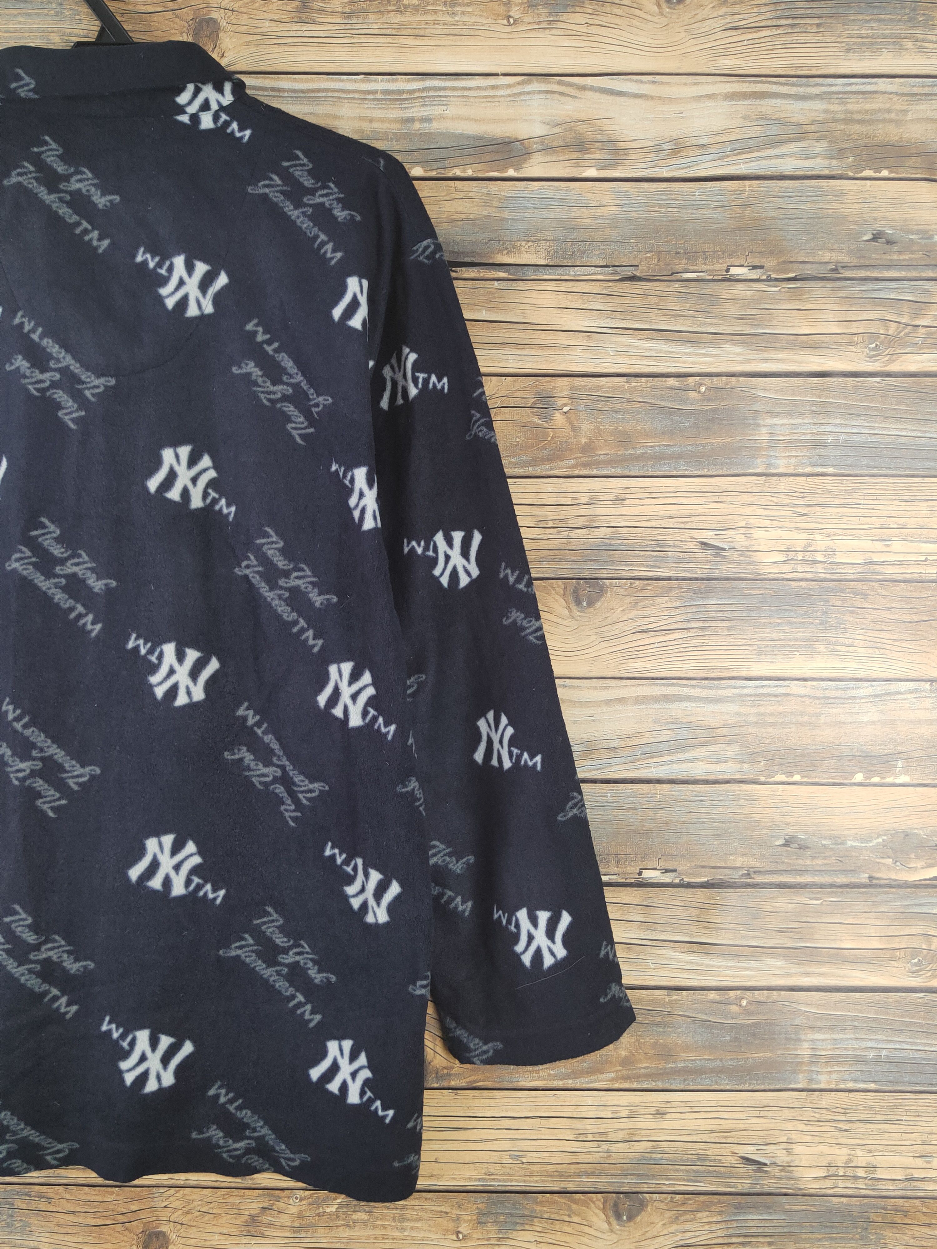 Japanese Brand × New York Yankees × Vintage DL NY Major League Baseball Button Ups Sleep Shirts #838 Size US L / EU 52-54 / 3 - 9 Thumbnail