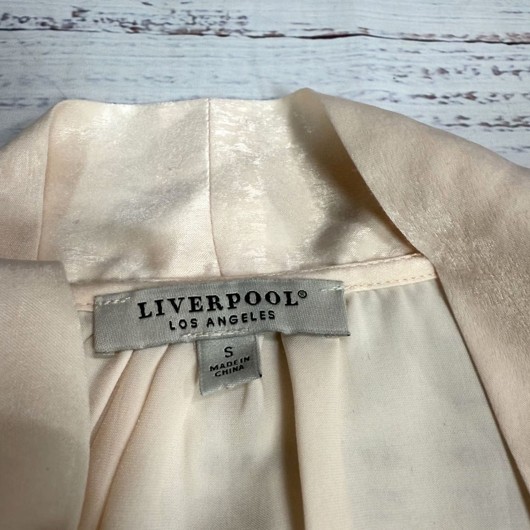 Vintage Liverpool Pink Sheer Blouse Shirt Top Shimmer Long Puff Sleeve Tie Neck Sz S Womens Blouse Size S / US 4 / IT 40 - 7 Thumbnail