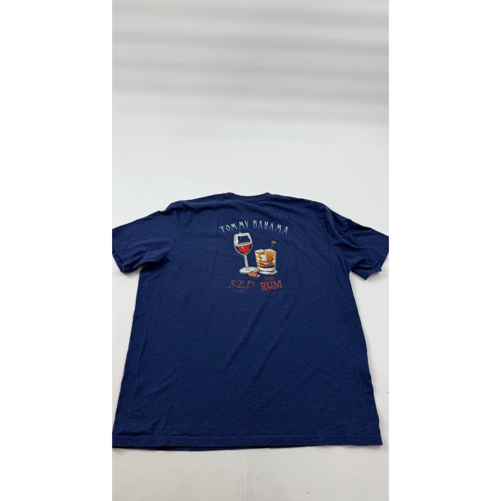 Tommy Bahama Tommy Bahama Shirt Mens L Blue Graphic Print Crew Neck Tee Beach Size US L / EU 52-54 / 3 - 5 Thumbnail