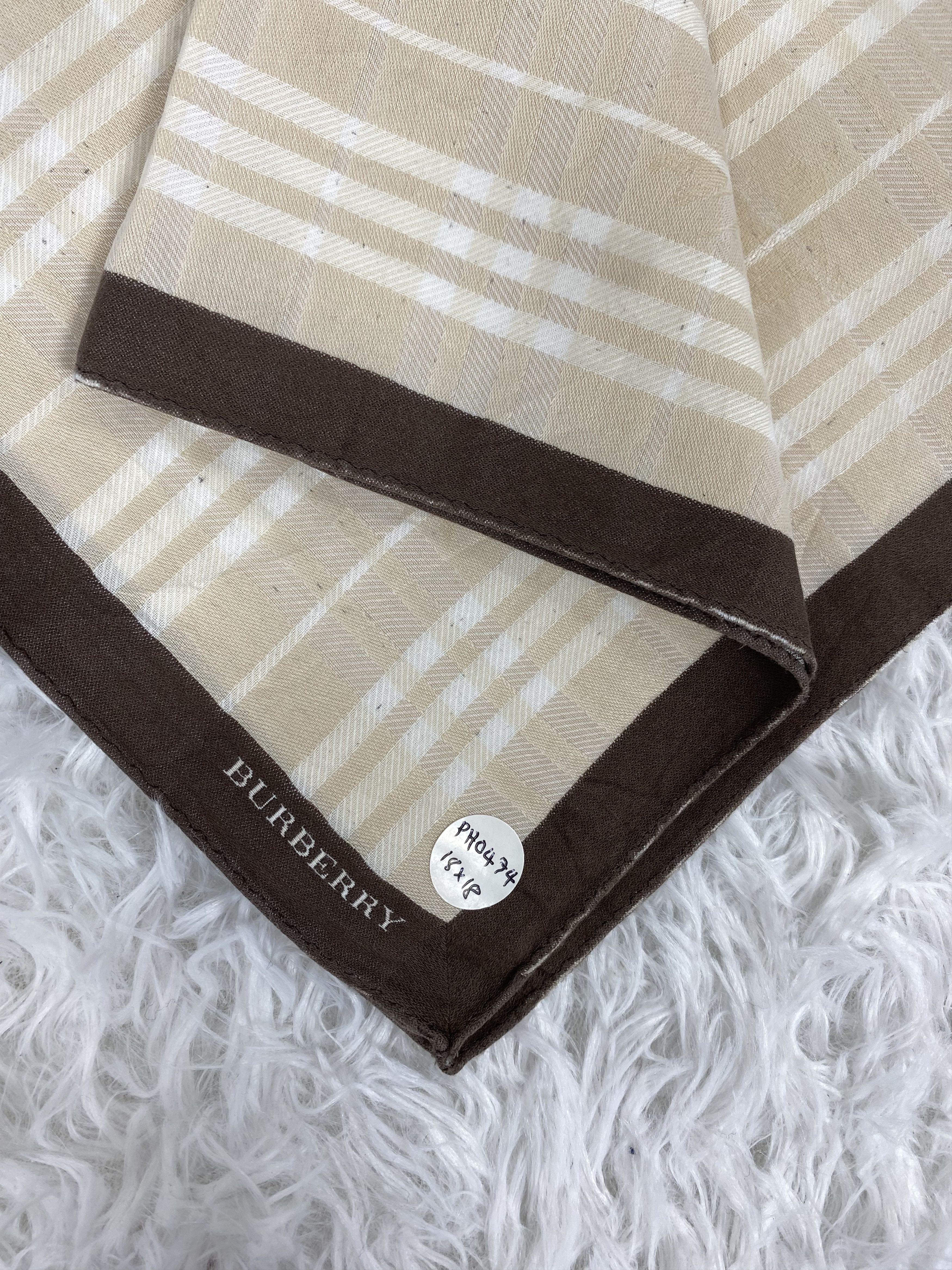 Burberry Vintage Burberry Handkerchief Neckerchief PH0474 Size ONE SIZE - 2 Thumbnail