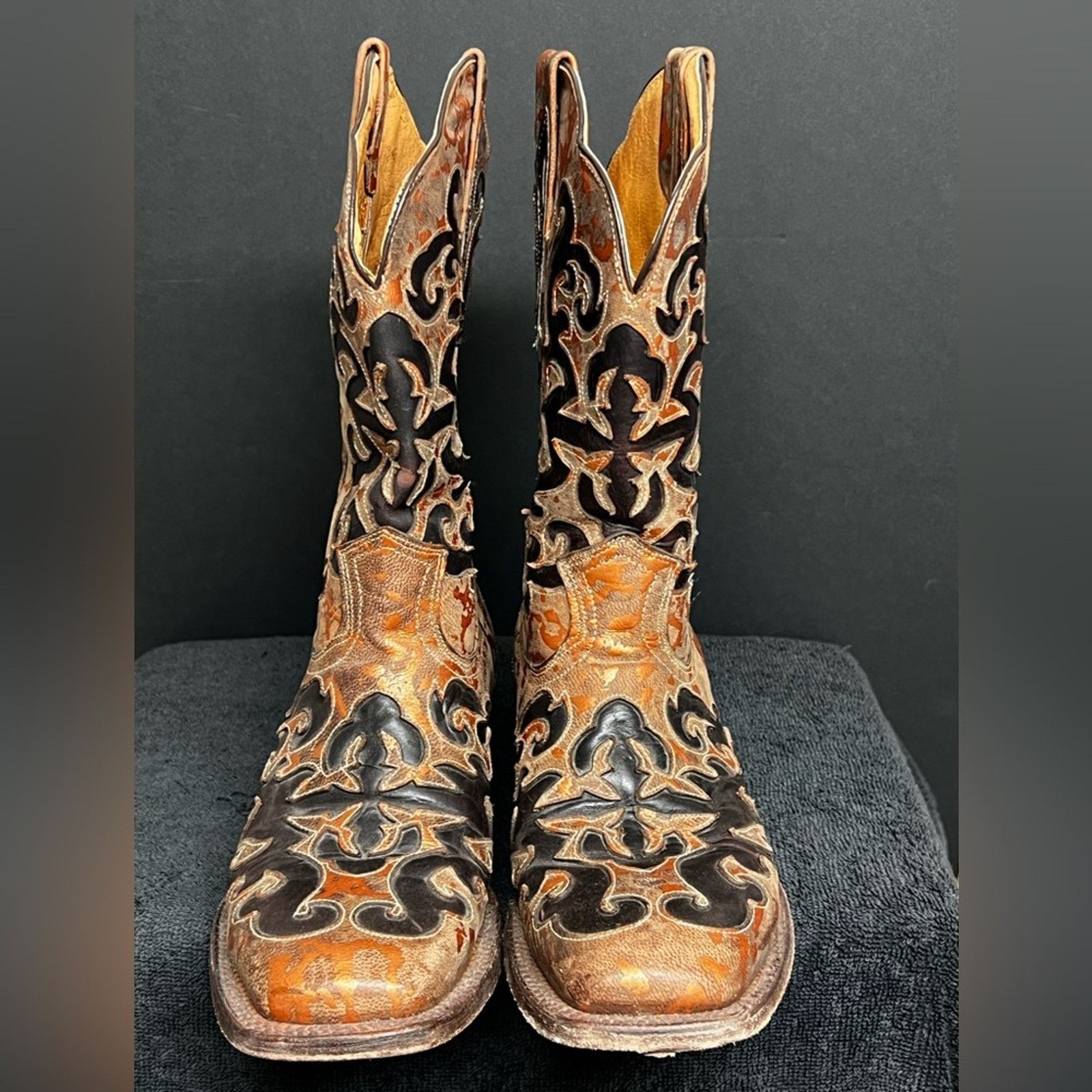 Cowboy Equipment Tanner Mark Jaw Dropper Hand Tooled Leather Boots Womens 8.5 Size US 8.5 / IT 38.5 - 3 Thumbnail