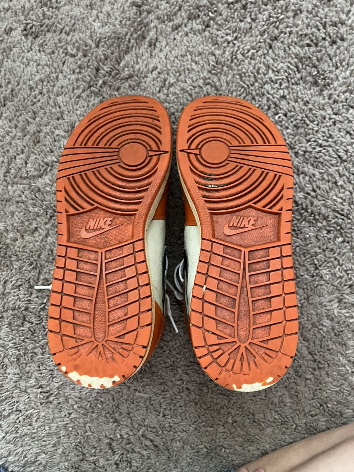 Jordan Brand Air Jordan 1 Retro High OG Shattered Backboard Away Size 7 Size US 7 / EU 40 - 7 Thumbnail