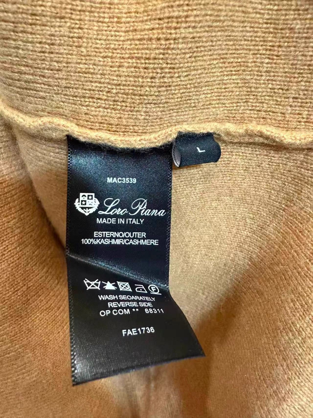 Loro Piana Loro Piana 100% Cashmere V-Neck Sweater Made in Italy K31 Size US L / EU 52-54 / 3 - 3 Thumbnail
