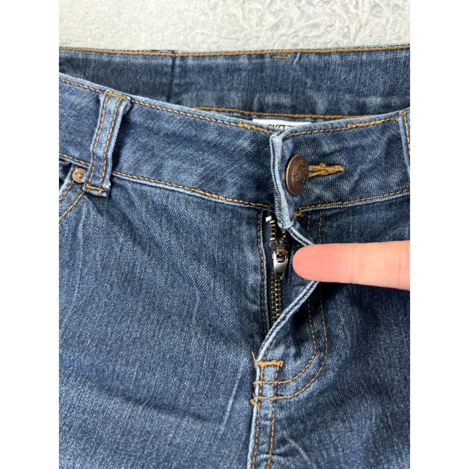 Ecko Unltd. Ecko Unltd Jeans Women Size 7 Skinny Low Rise Denim Medium Wash Blue Stretch 5-Pocket Womens Size 28" / US 6 / IT 42 - 5 Thumbnail