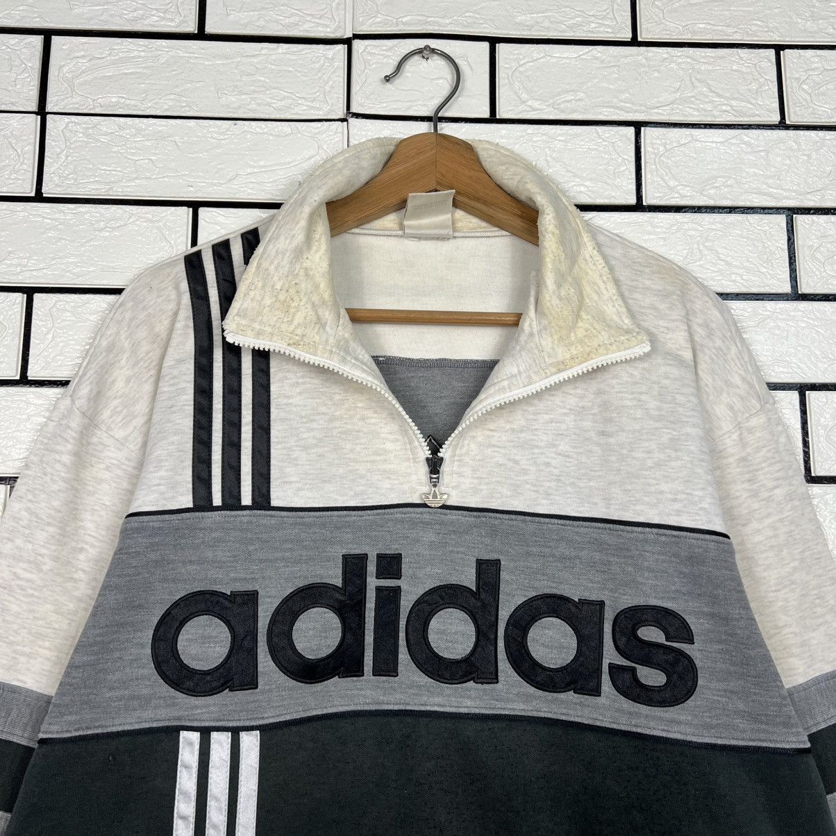 Adidas Vintage ADIDAS Big Logo Half Zipper Sweater #4028-C183 Size US L / EU 52-54 / 3 - 9 Thumbnail