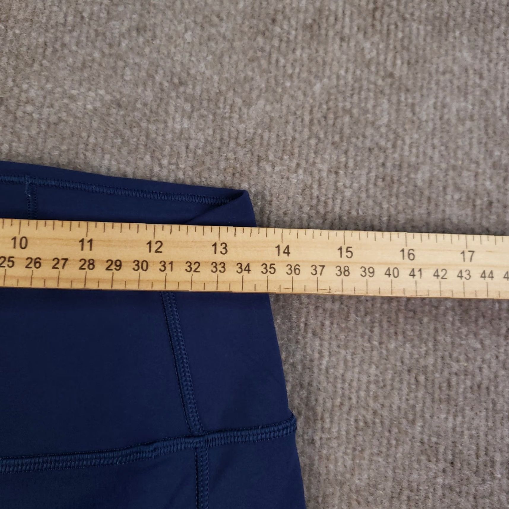 Lululemon Lululemon High Rise Crop Leggings Womens Size 10 Blue Athleisure Yoga Gym Size 32" / US 10 / IT 46 - 6 Thumbnail