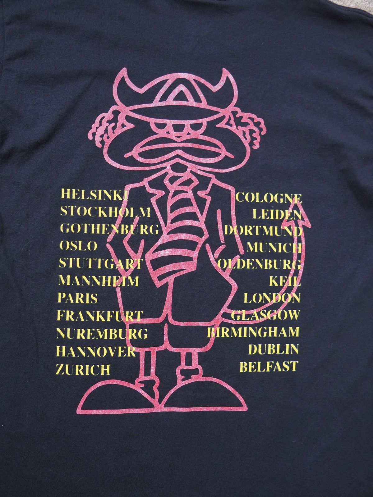 AC/DC Vintage 1990 AC/DC The Razors Edge Eu Tour, Oneita, Size L Size US L / EU 52-54 / 3 - 6 Thumbnail