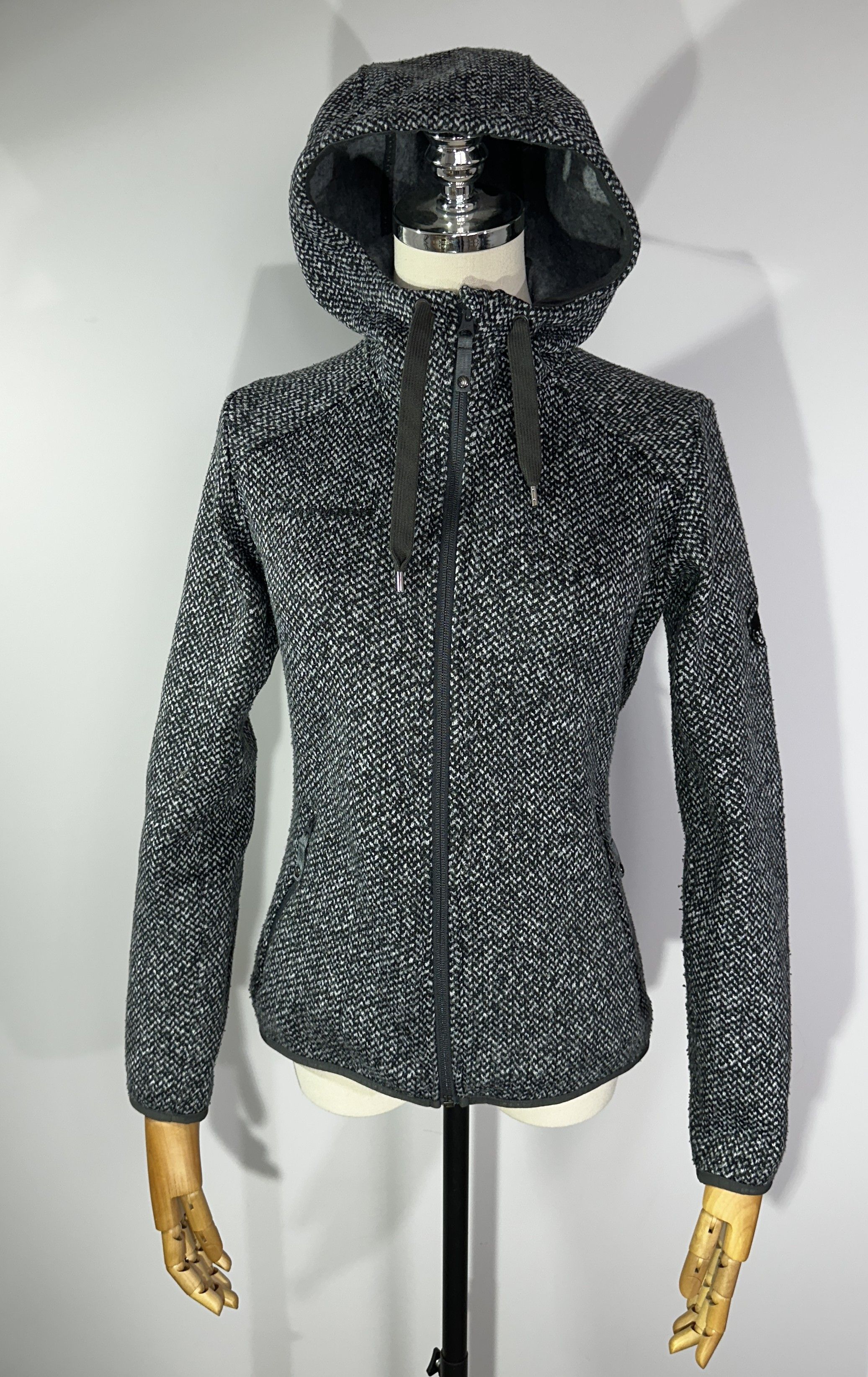 Mammut Mammut Chamuera ML Hooded Jacket Size XS Outdoor Trekking Size XS / US 0-2 / IT 36-38 - 6 Thumbnail
