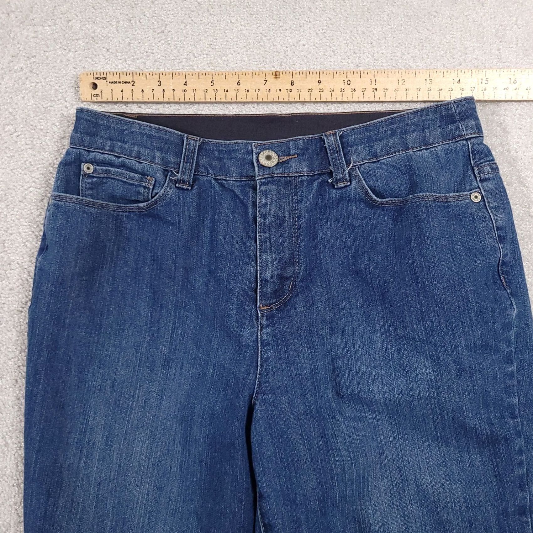 Vintage Christopher & Banks Capri Jeans Women's 4 Regular Denim Capri Jeans Blue 29 Waist Mid Rise 5-Pocket Stretch Size 27" / US 4 / IT 40 - 6 Thumbnail