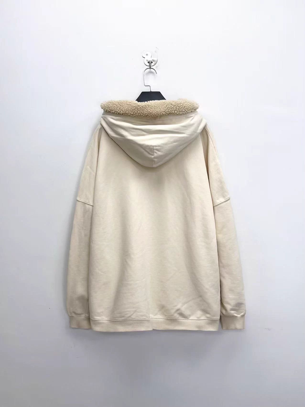 WE11DONE WE11DONE beige big logo teddy brim oversized hoodie Size US S / EU 44-46 / 1 - 2 Thumbnail
