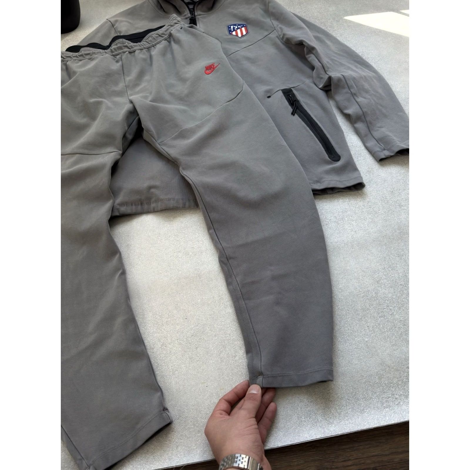Nike Nike Tech Fleece Atletico Madrid Grey Track Suit XL Men’s Tracksuit Adult Grey Nike Tech Fleece 90s Football Streetwear Mens Size 46R - 4 Thumbnail