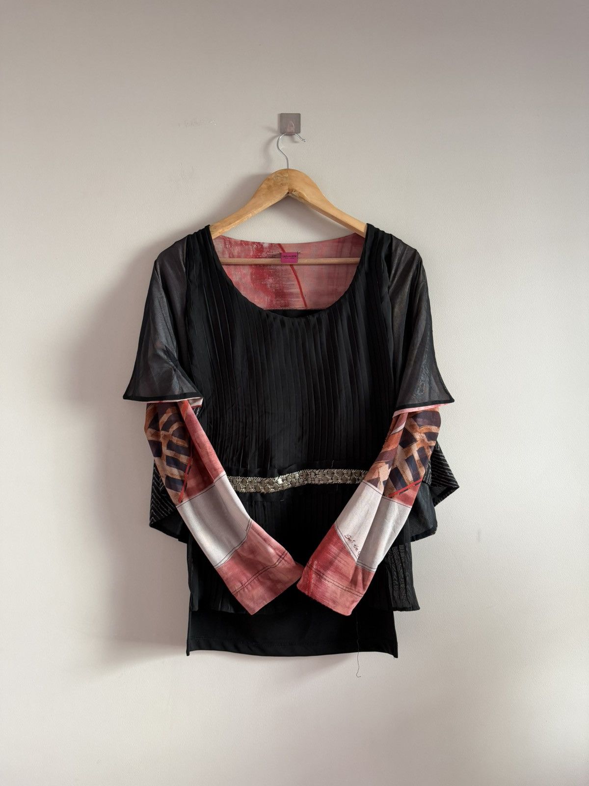 Other Save The Queen Layered Mesh Asymmetric Top Size M / US 6-8 / IT 42-44 - 1 Thumbnail