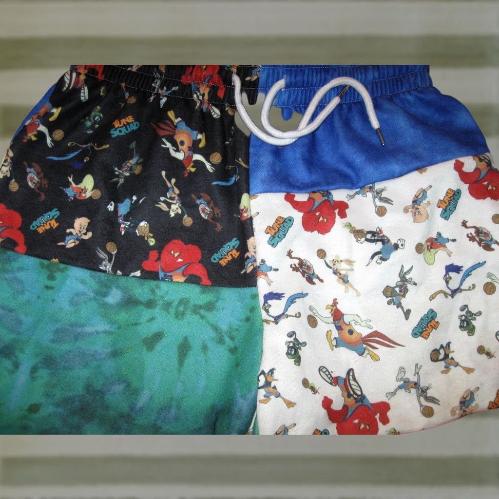 Forever 21 Space Jam A New Legacy Sweat Shorts Mens Medium (short) Lebron James Tune Squad Size US 31 - 1 Thumbnail