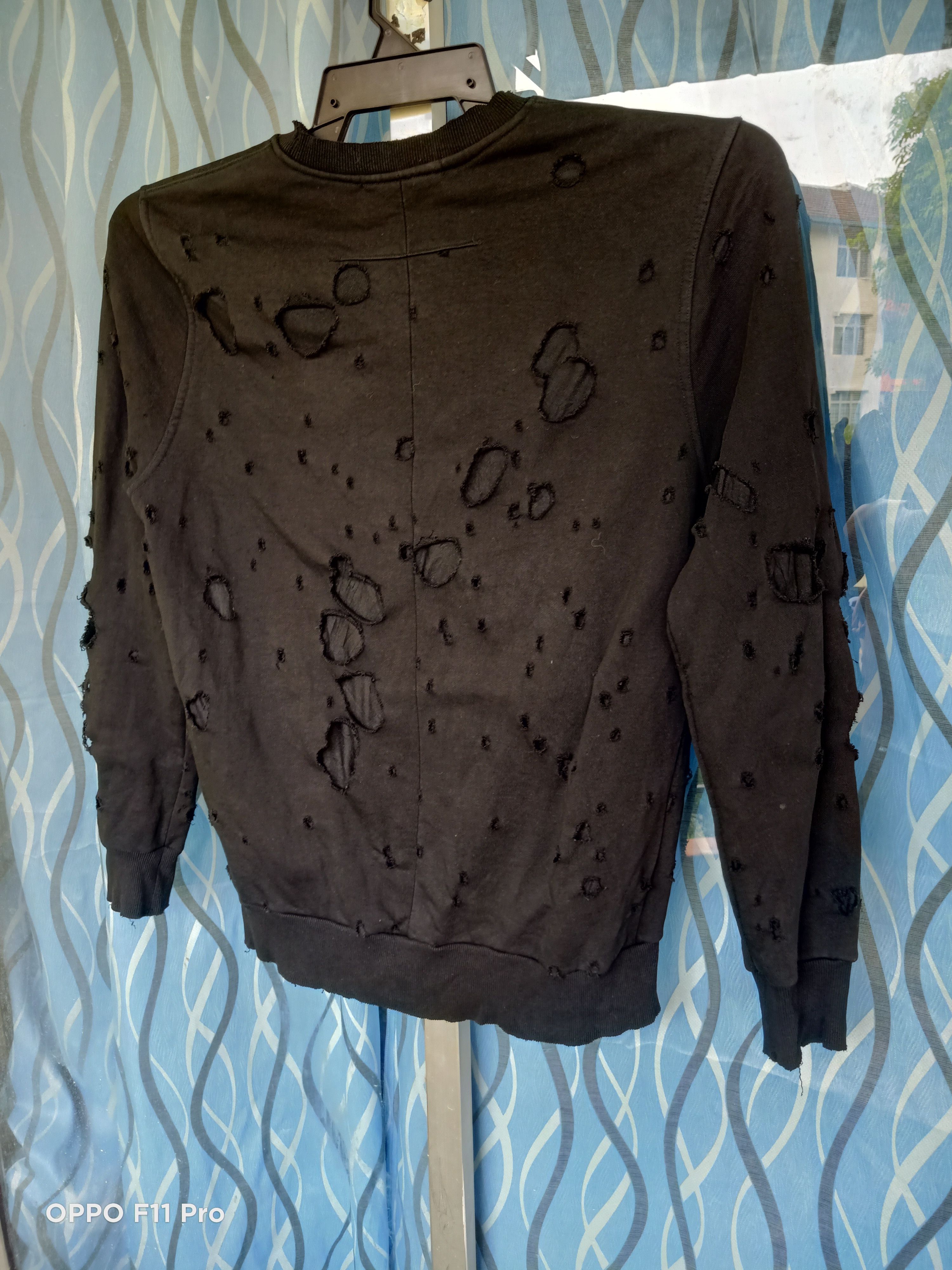 Beauty Beast Destroy Givenchy Crew neck Jumpers Size US L / EU 52-54 / 3 - 8 Thumbnail
