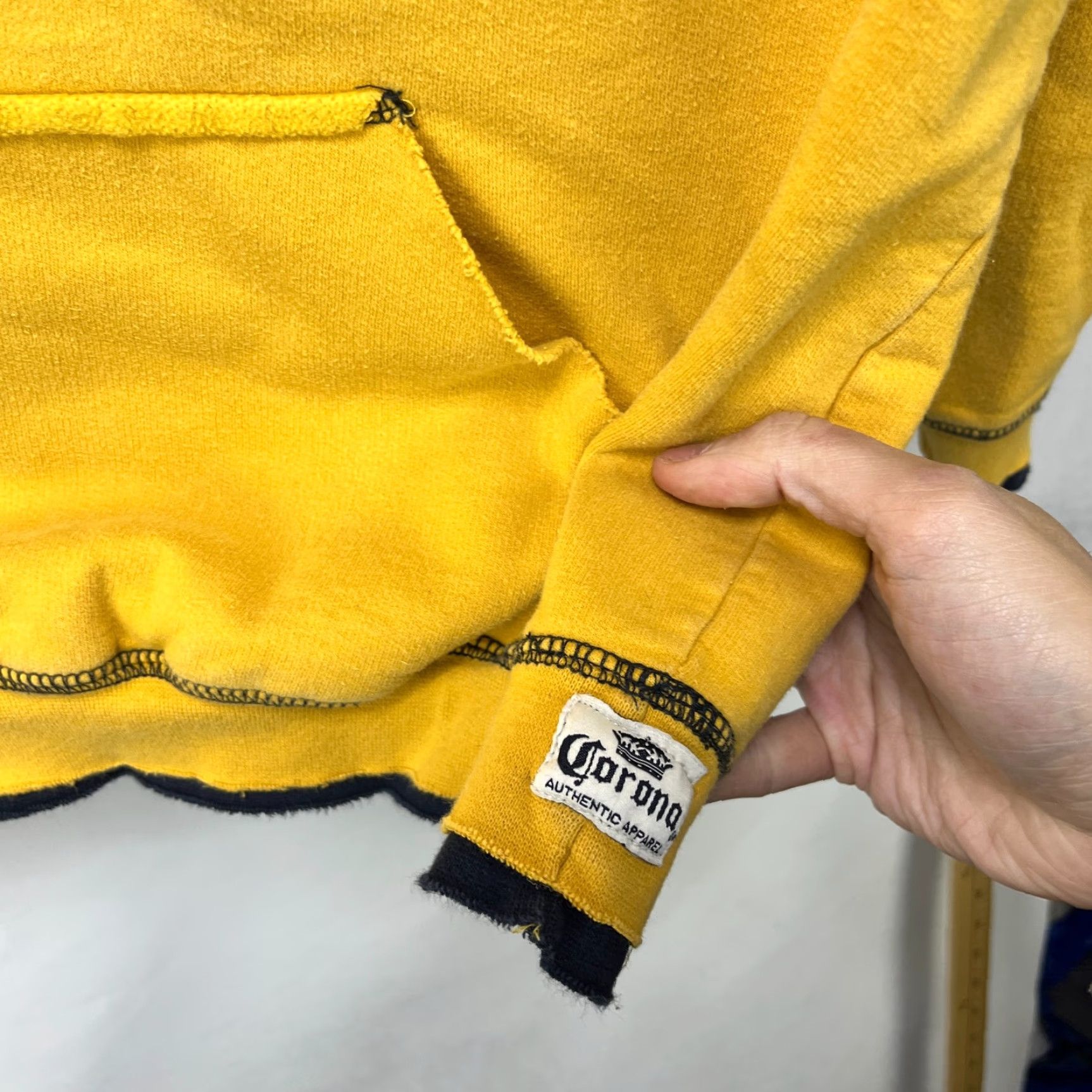 Vintage VINTAGE Corona Extra Hoodie Mens Regular M Camouflage Yellow 90s Pullover with Pockets, All Seasons - Knit Cotton Logo Crew Neck Size US M / EU 48-50 / 2 - 5 Thumbnail