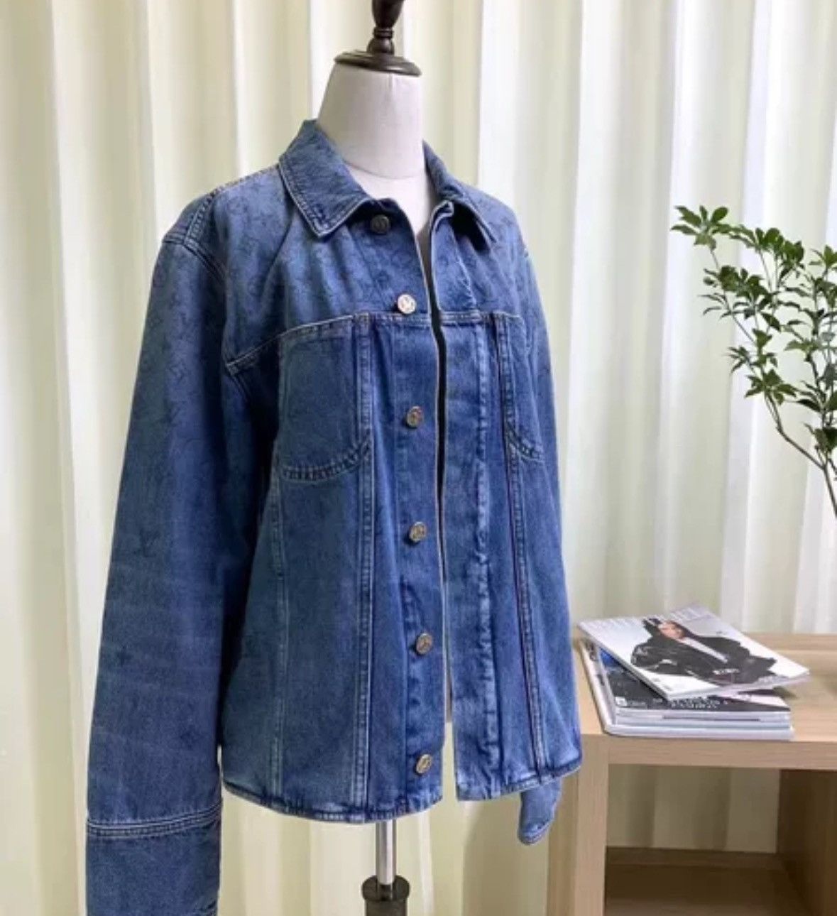 Louis Vuitton Louis Vuitton LV gradient dark floral logo denim jacket Size US M / EU 48-50 / 2 - 3 Thumbnail