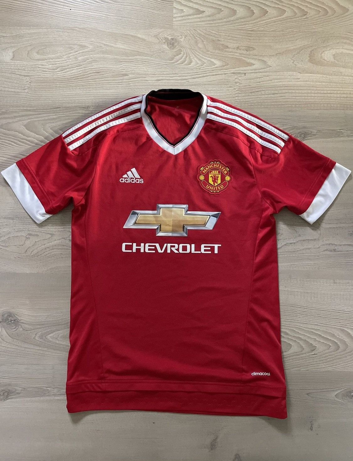 Adidas Manchester United 2015 Home Soccer Jersey Size US M / EU 48-50 / 2 - 1 Thumbnail