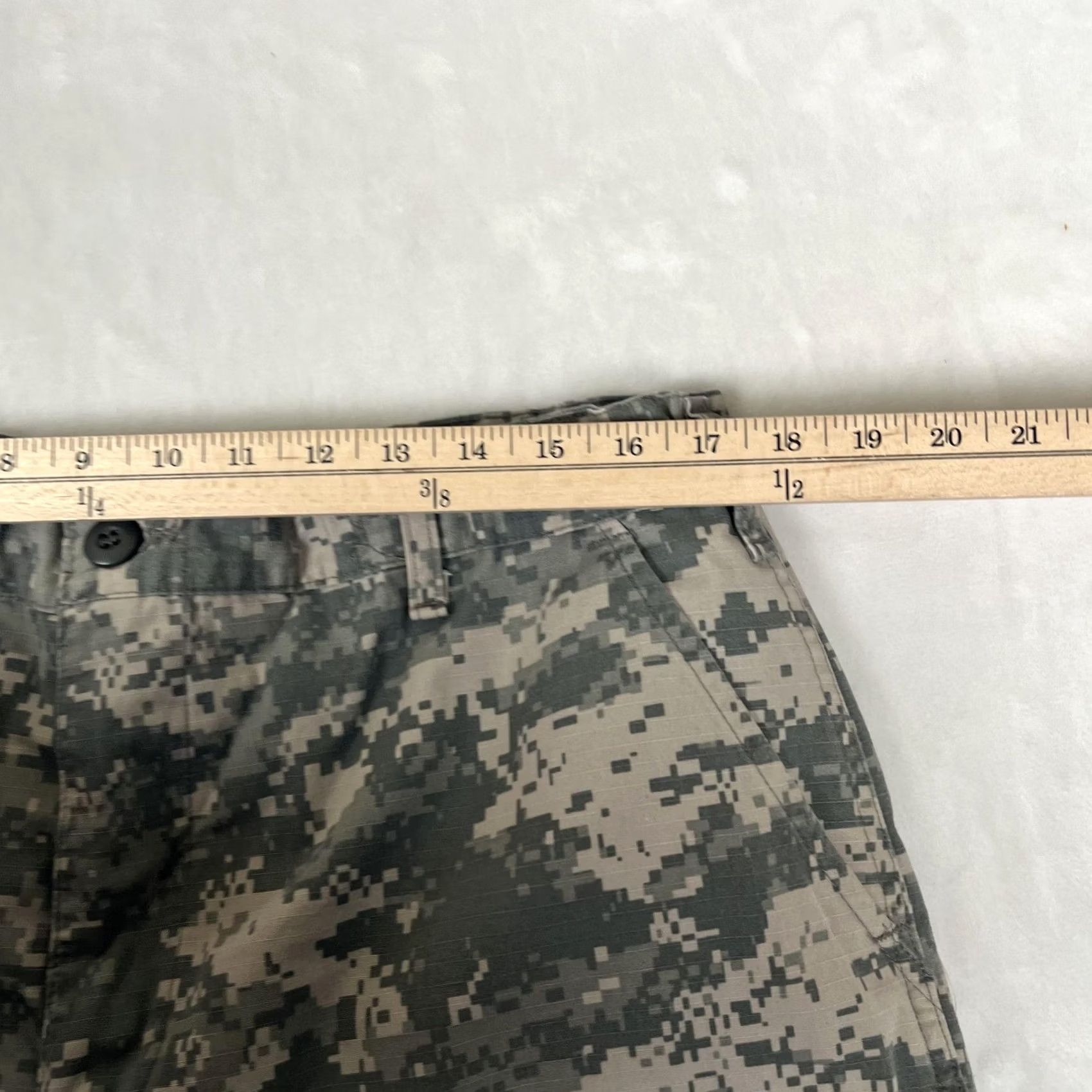 Industrie Tullahoma Industries Cargo Pants Mens Large Short 34x28 Army Digital Camo Pants Size US 33 - 3 Thumbnail