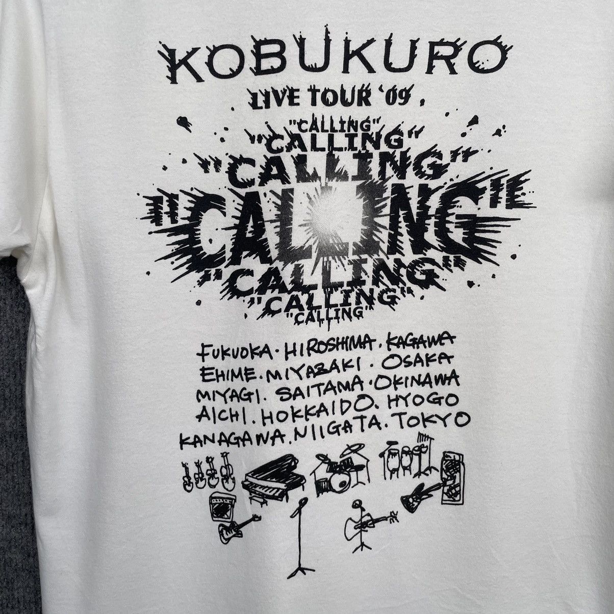 Band Tees Vintage Japanese Band Kobukuro Calling Live Tour 2009 Tee Size US S / EU 44-46 / 1 - 2 Thumbnail