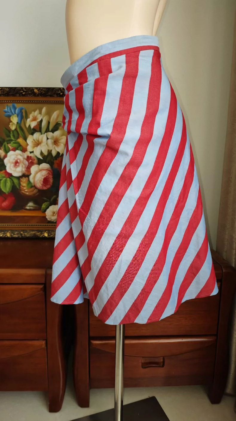 Vivienne Westwood Vivienne Westwood A beautiful half-length dress Size S / US 4 / IT 40 - 6 Thumbnail