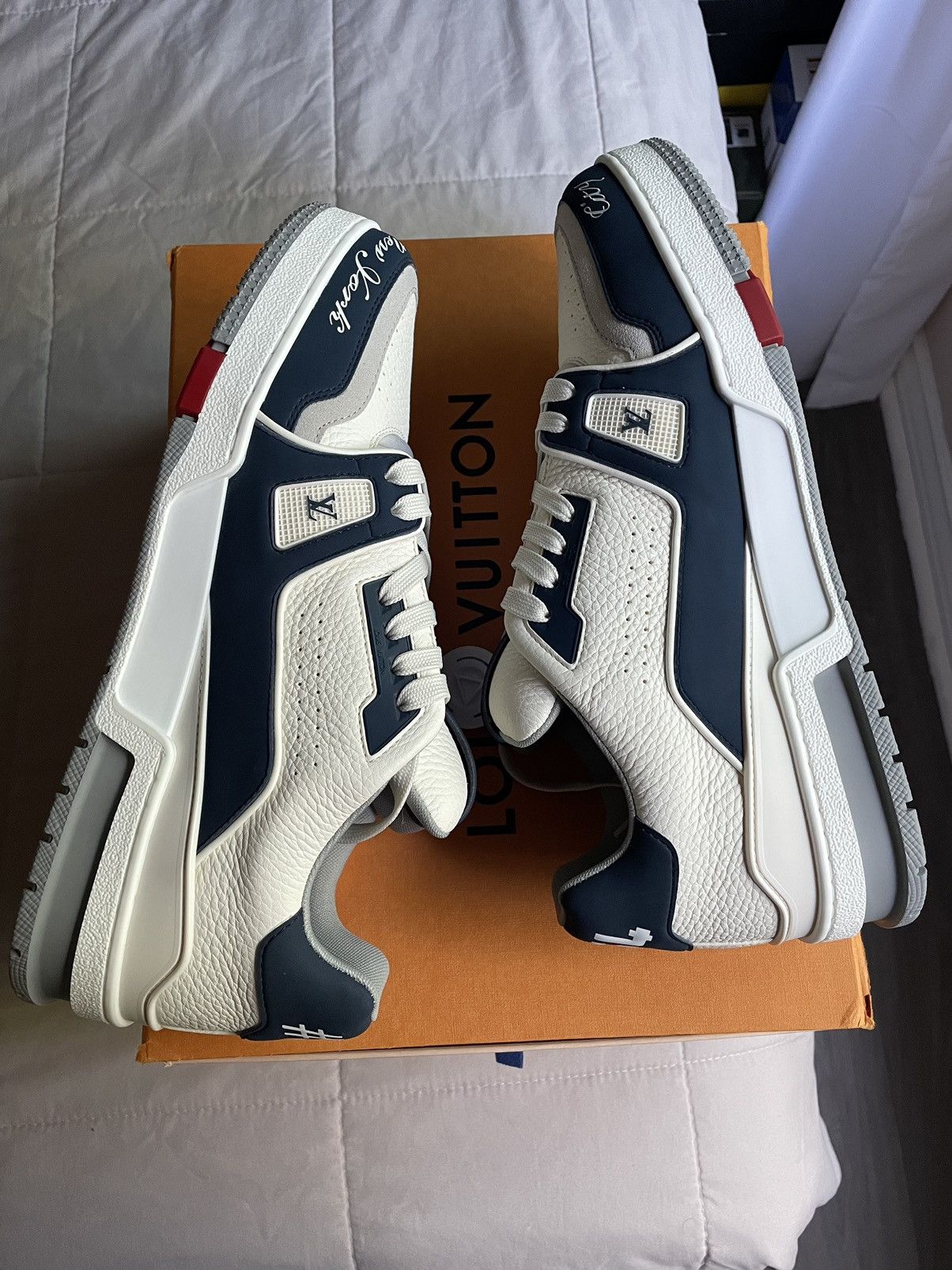 Louis Vuitton Louis Vuitton New York City Of Dreams Trainer Sneaker Size US 10.5 / EU 43-44 - 4 Thumbnail