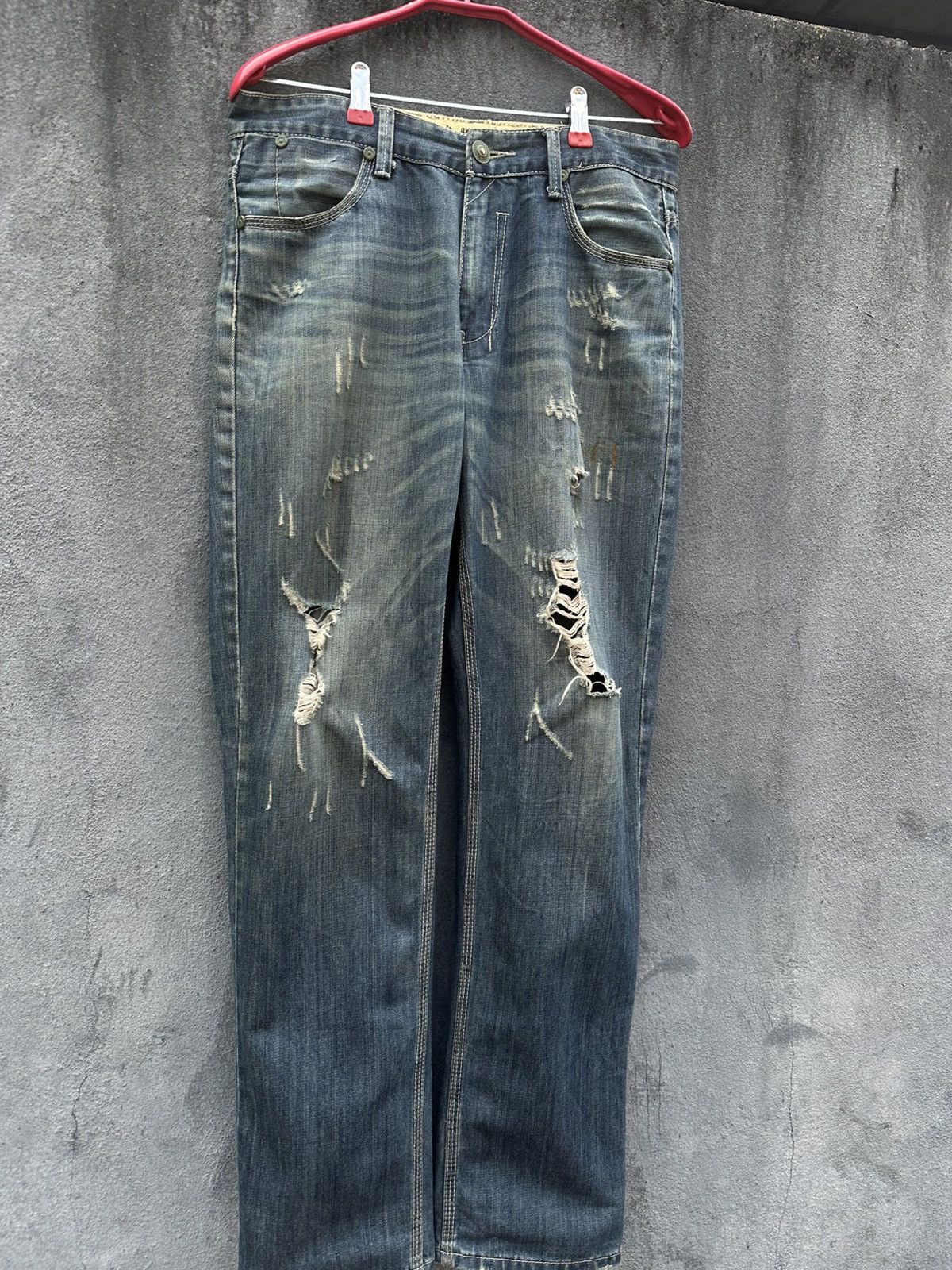 Levi's Vintage Clothing 👹Vintage Levi’s Distressed Straight Cut Jeans Size US 31 - 6 Thumbnail