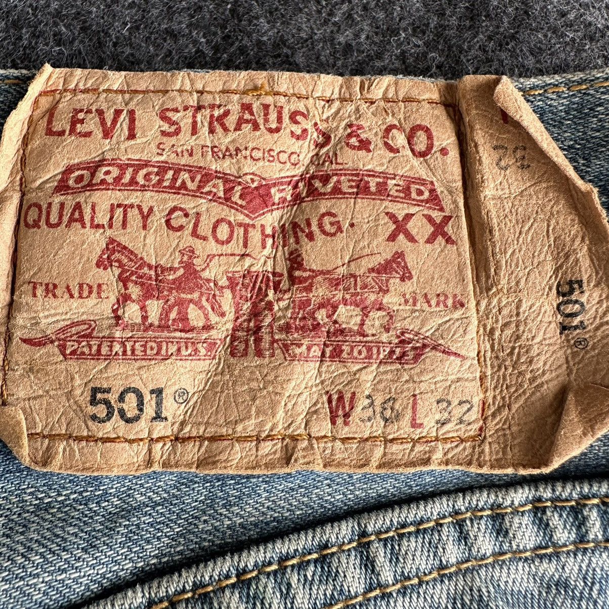 Levi's Levis 501 Distressed Faded Vintage Denim 36x30 D581 Size US 36 / EU 52 - 9 Thumbnail