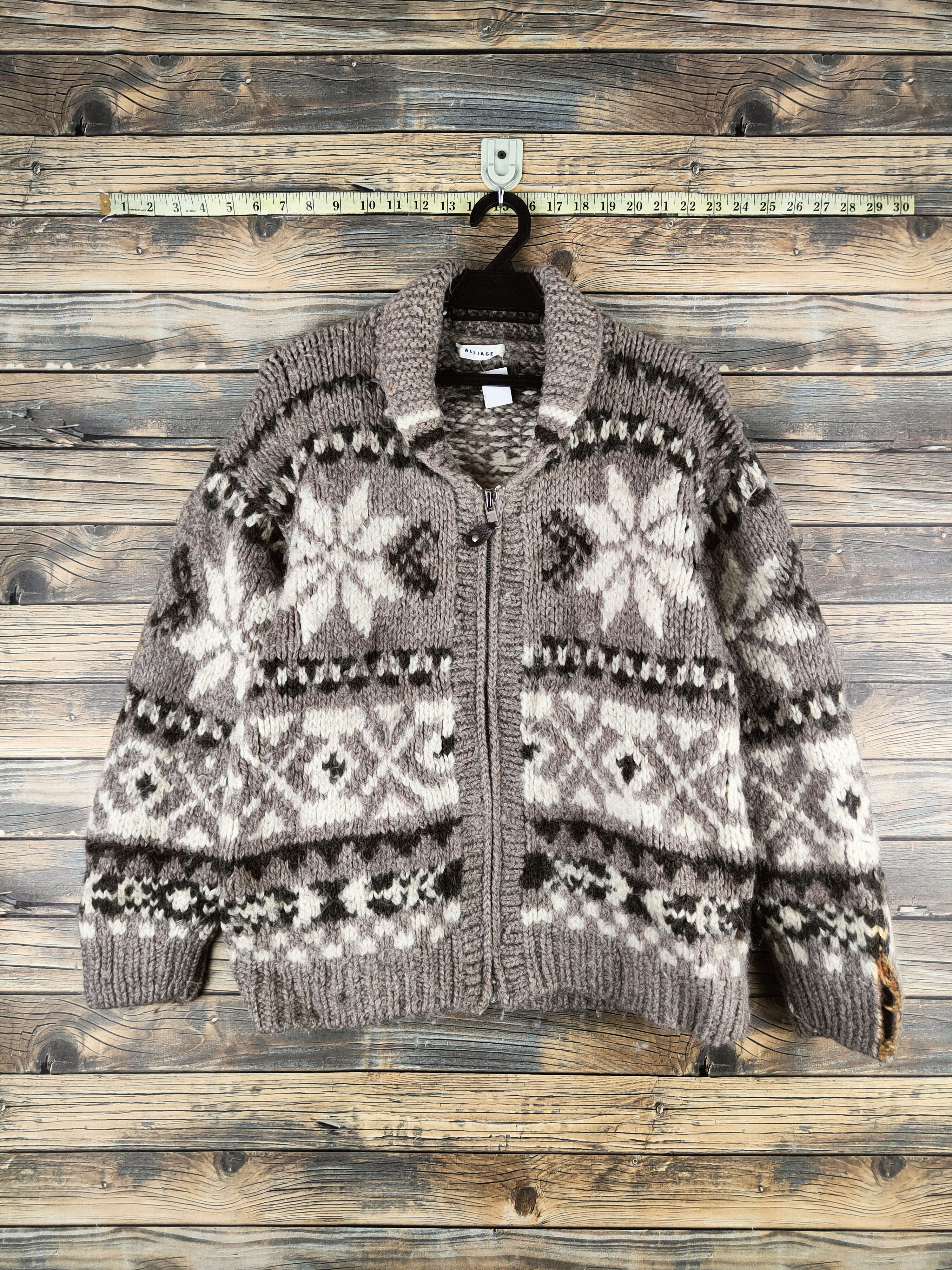 Handmade Dl Alliage Light Brown Knitwear Sweaters #46-603 Size US S / EU 44-46 / 1 - 1 Thumbnail