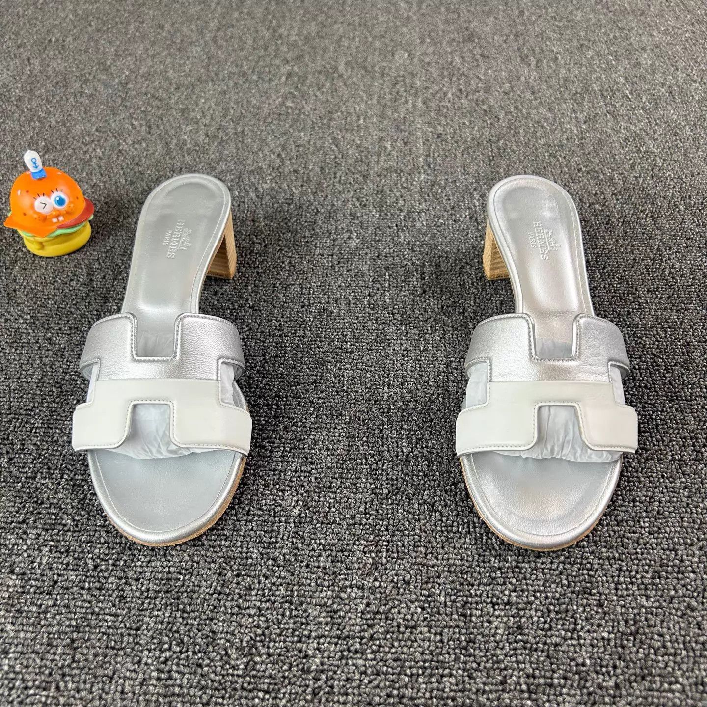 Hermes Hermes Silver H Logo Slide 37 Lightly Worn HB6672 Size US 6.5 / IT 36.5 - 2 Thumbnail