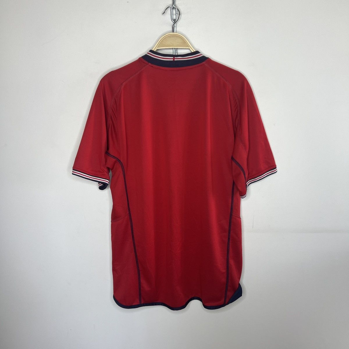 Umbro Vintage Umbro England jersey men’s Size US L / EU 52-54 / 3 - 9 Thumbnail