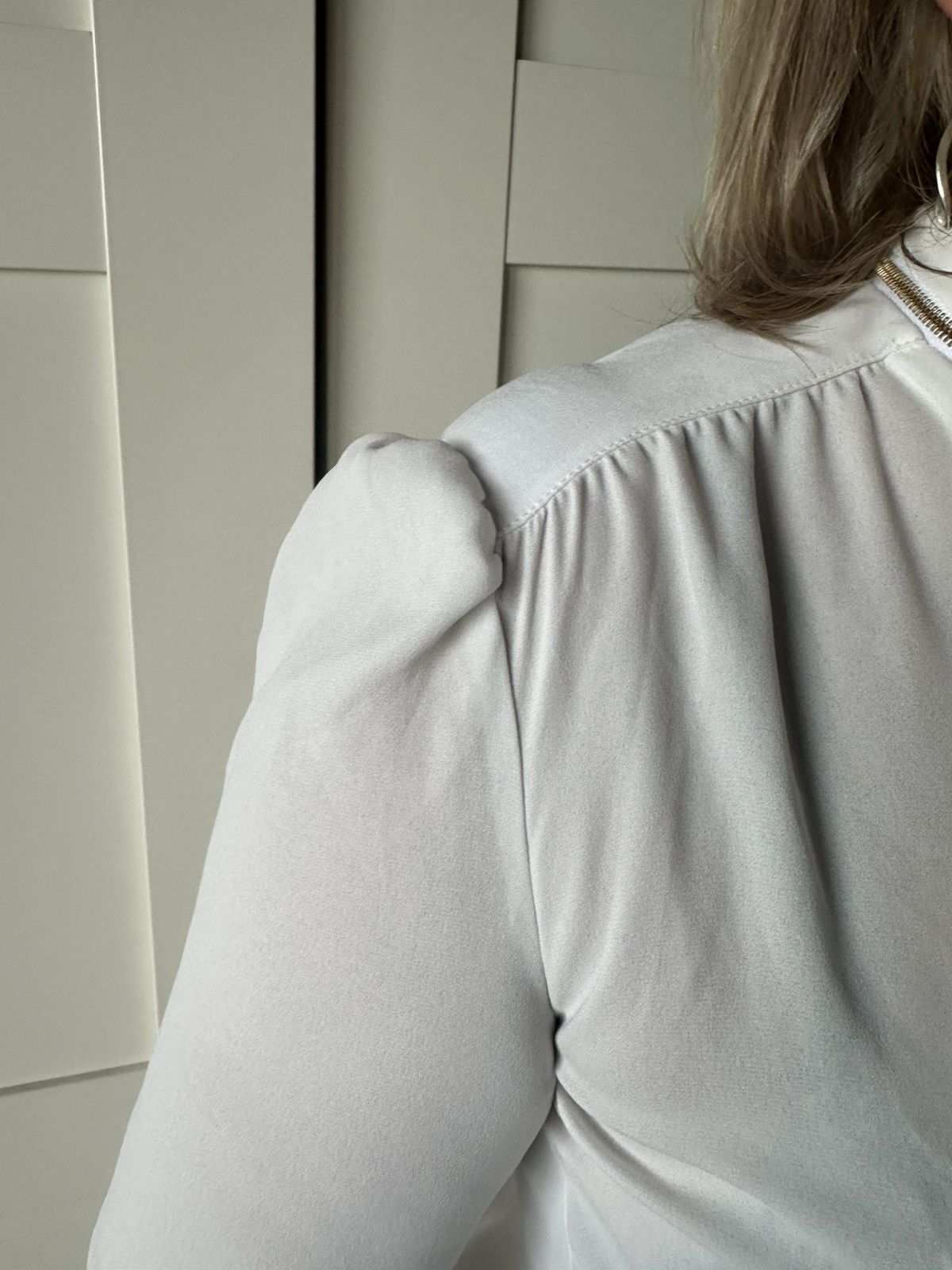 Louis Vuitton Louis Vuitton Uniforms Blouse – Size 34 with bow Size XS / US 0-2 / IT 36-38 - 6 Thumbnail