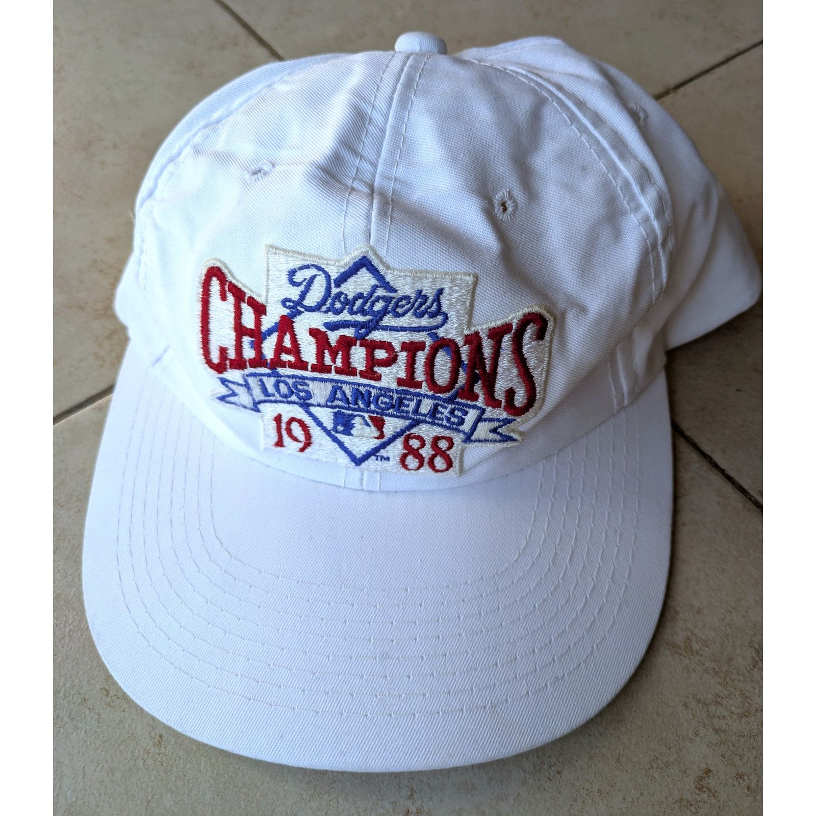 MLB × Sports Specialties Los Angeles Dodgers 1988 World CHAMPIONS snapback MLB vtg Size ONE SIZE - 2 Thumbnail