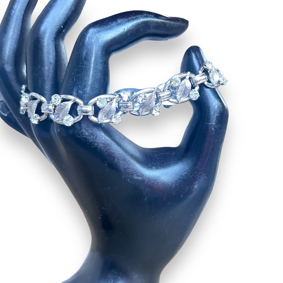 Vintage Vintage Krementz silver leaf links and rhinestones bracelet Size ONE SIZE - 2 Thumbnail
