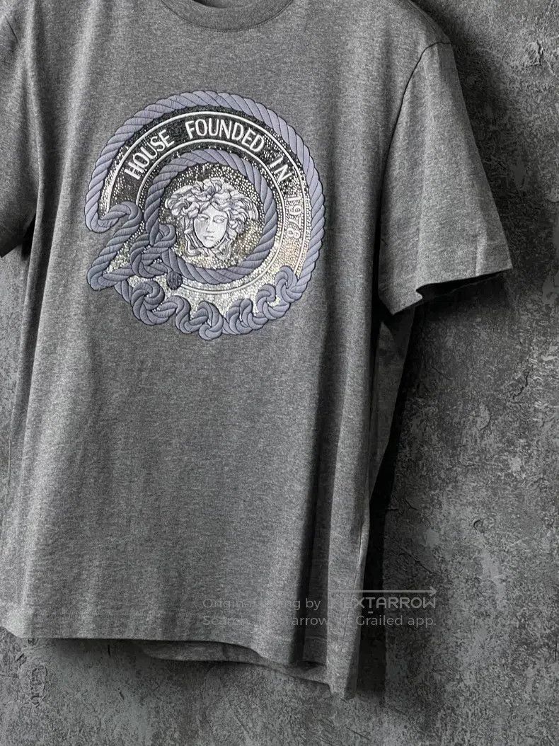 Versace Versace Medusa embroidered cotton T-shirt Size US L / EU 52-54 / 3 - 4 Thumbnail