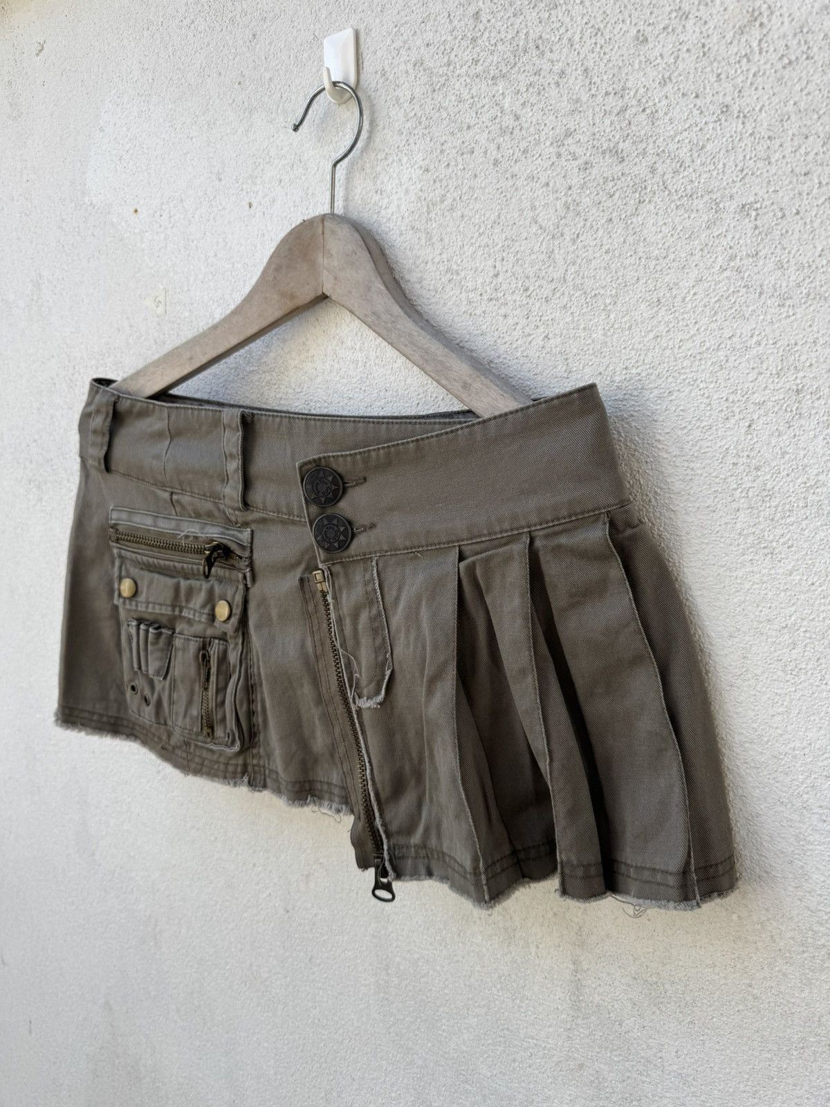X-Girl X-GIRL MILITARY DEISGN SKIRT Size 31" - 2 Thumbnail