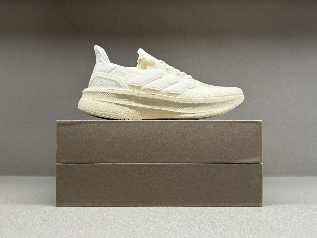 Y-3 Adidas Y-3 Ultra Boost 5 Off White Wonder White Size US 8.5 / EU 41-42 - 3 Thumbnail