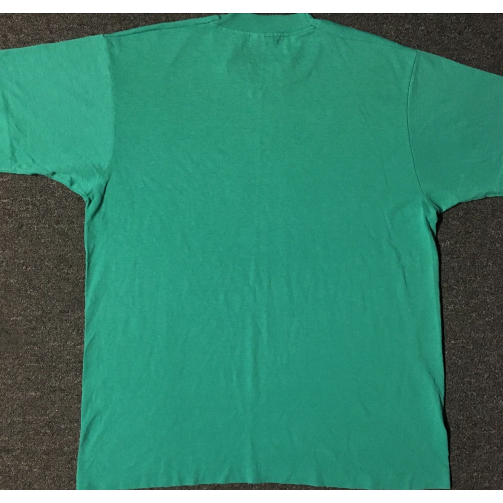 Fruit Of The Loom Vtg 80s The Dug-Out Bar Arizona Faded Shirt L Green USA Vintage Shirt Mens L USA Bar Arizona Faded Shirt 80s Grunge Humor Classic 90s Size US L / EU 52-54 / 3 - 5 Thumbnail