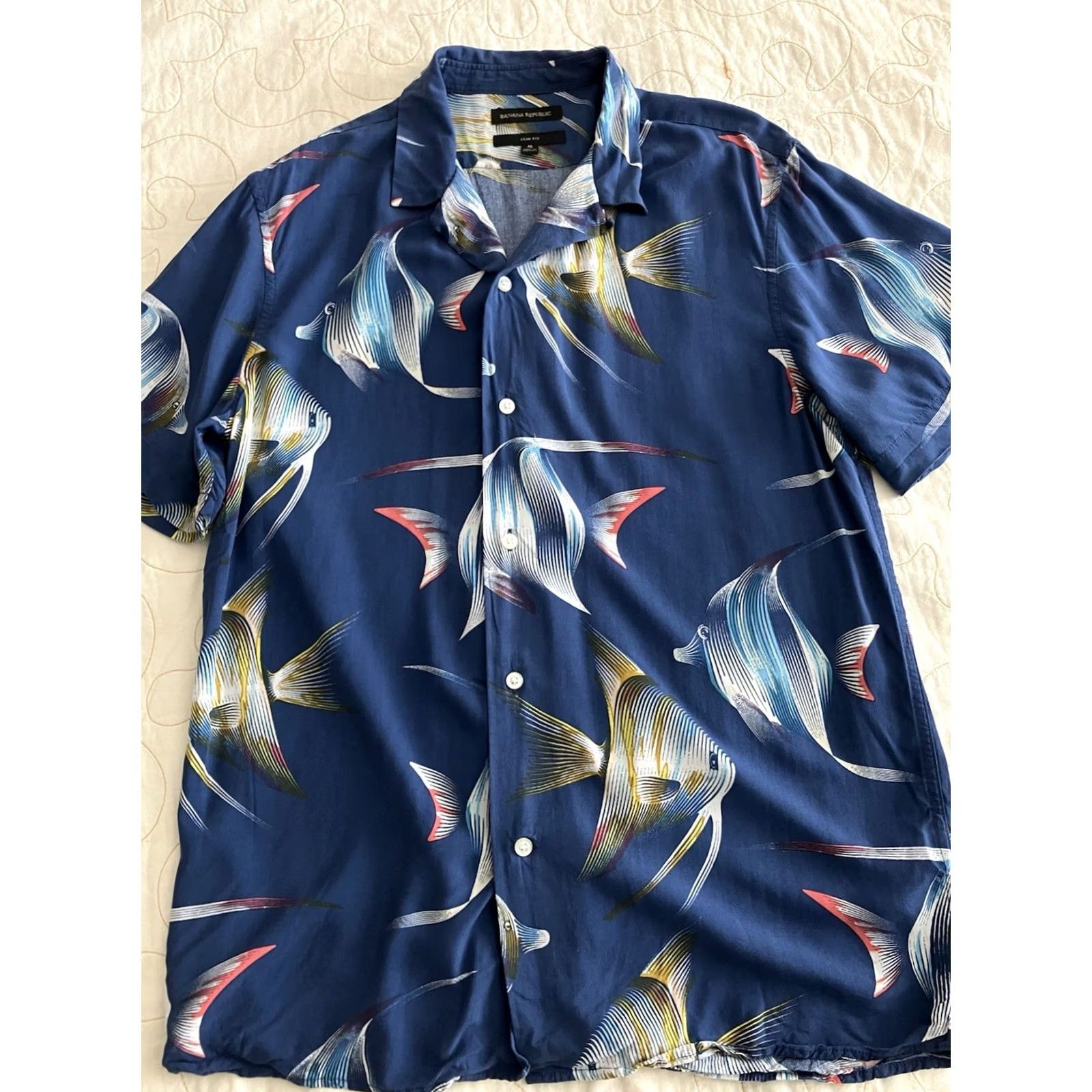 Banana Republic VINTAGE Banana Republic Shirt Mens M Blue Angel Fish All Over Print Slim Fit Rayon Beach Size US M / EU 48-50 / 2 - 8 Thumbnail