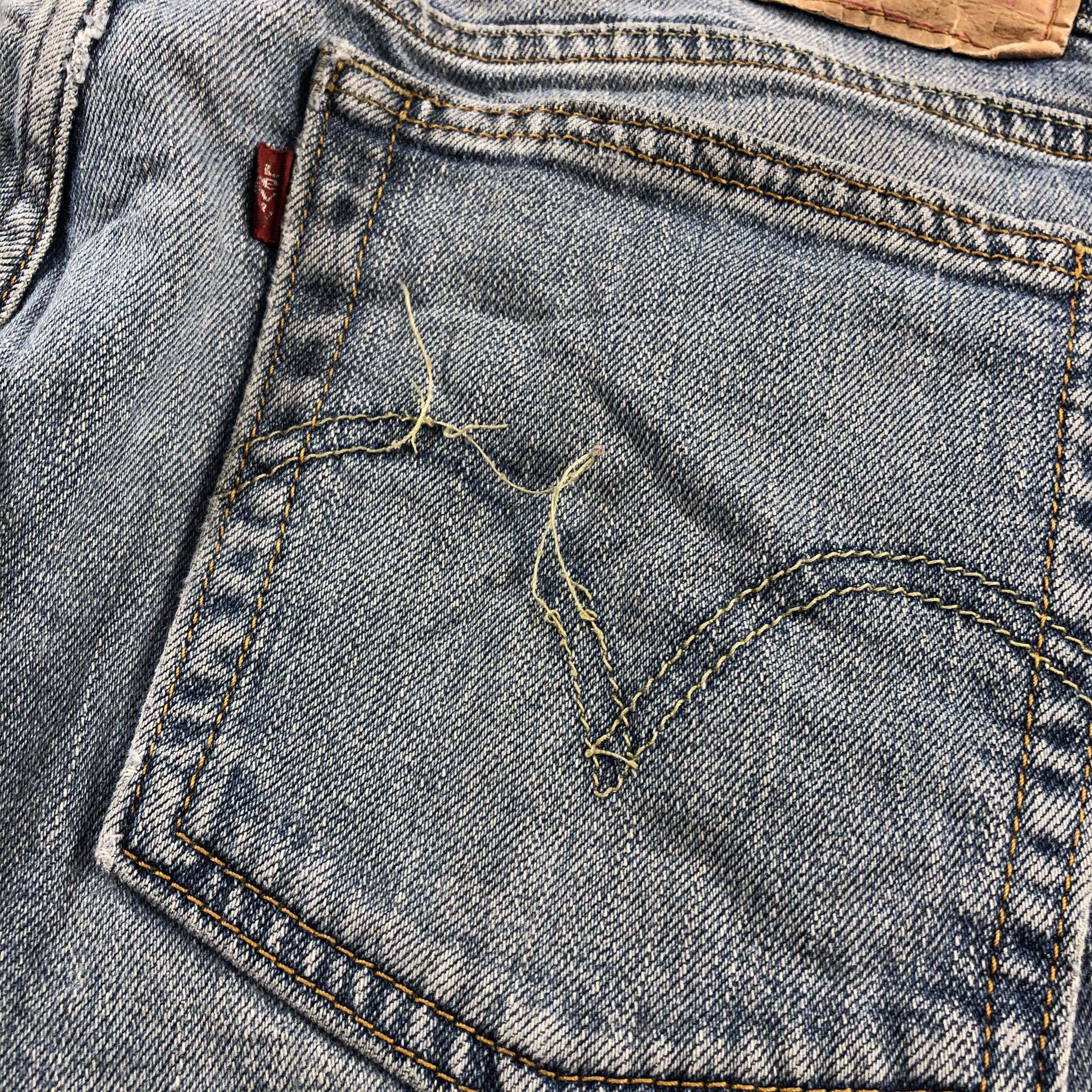 Levi's Vintage Blue Wash Levis 518 Jeans-J2354 Size US 33 - 8 Thumbnail
